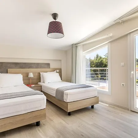 V Luxury