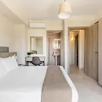 Hotel V Luxury *